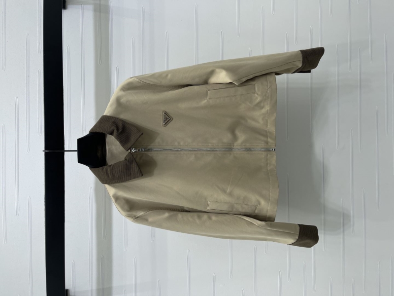 Pra*a outwear